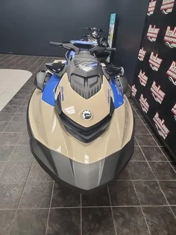 Slide: The Image of 2025 Sea-Doo Waverunner Wake™ 170 with BRP Premium Audio, displayed in showroom. - 5
