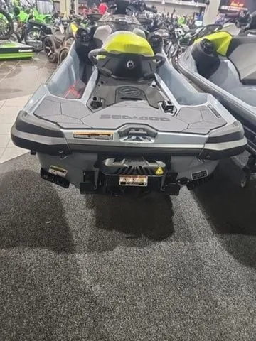 Slide: The Image of Sea-Doo RXT-X 2025 - 8