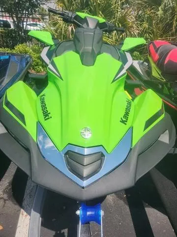 Slide: The Image of Kawasaki Ultra 310 2025 - 10