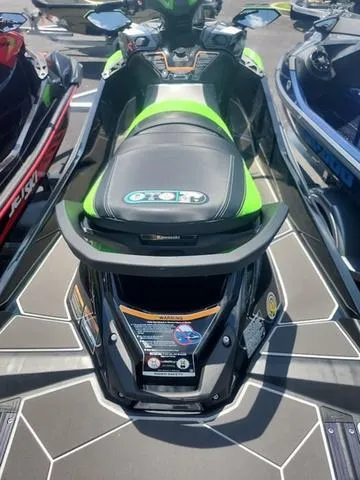 Slide: The Image of Kawasaki Ultra 310 2025 - 7