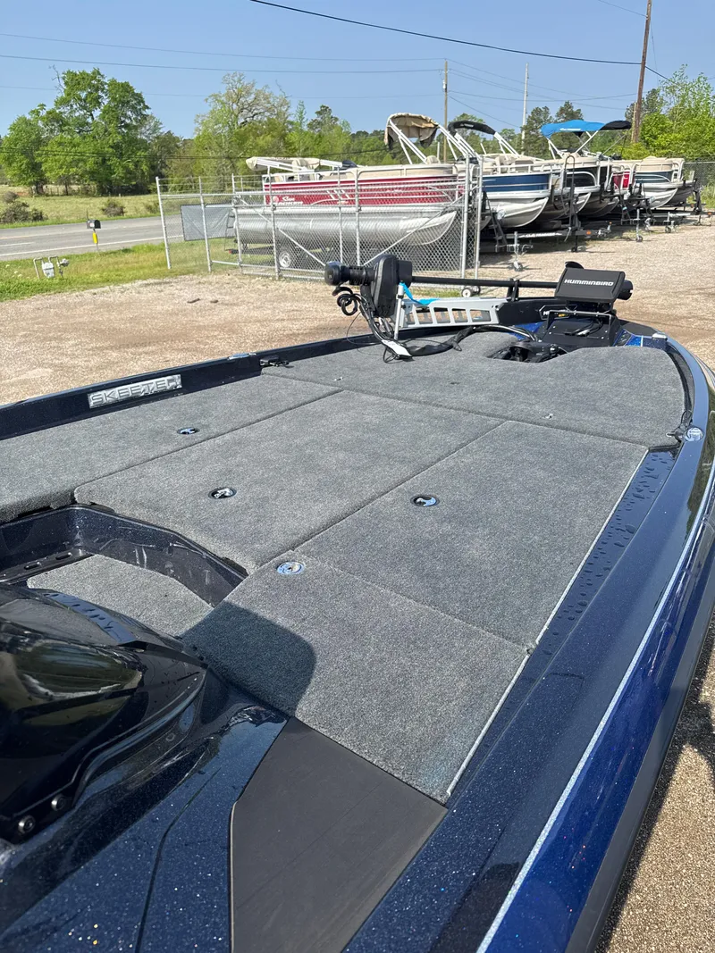 Slide: The Image of Skeeter ZXR21 2025 - 15