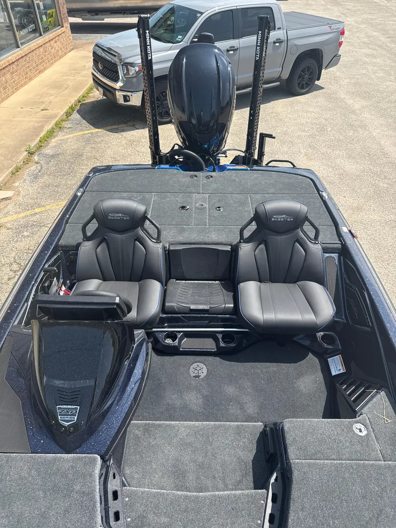 Slide: The Image of Skeeter ZXR21 2025 - 21