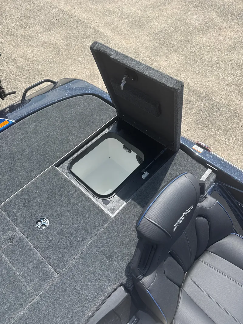 Slide: The Image of Skeeter ZXR21 2025 - 25