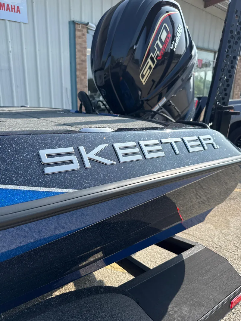 Slide: The Image of Skeeter ZXR21 2025 - 9