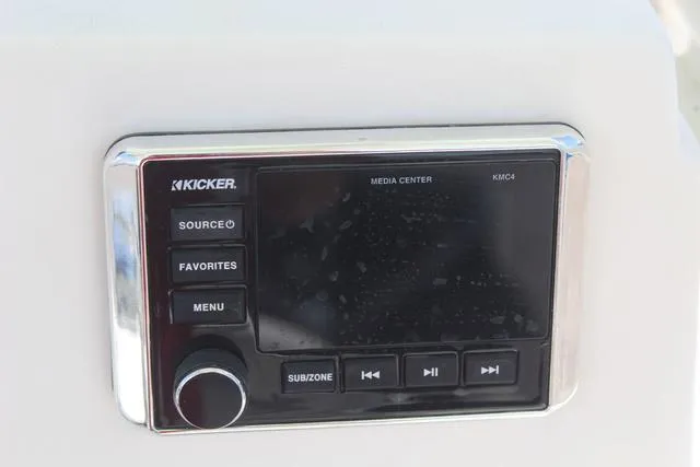 Slide: The Image of Sea Born LX22-CC 2019 - 23