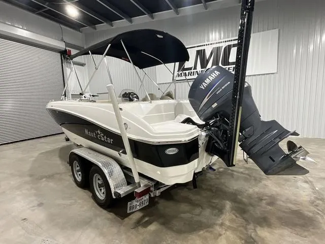 Slide: The Image of NauticStar 203 DC 2018 - 4