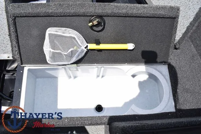 Slide: The Image of Lund 1650 Angler Sport 2025 - 16