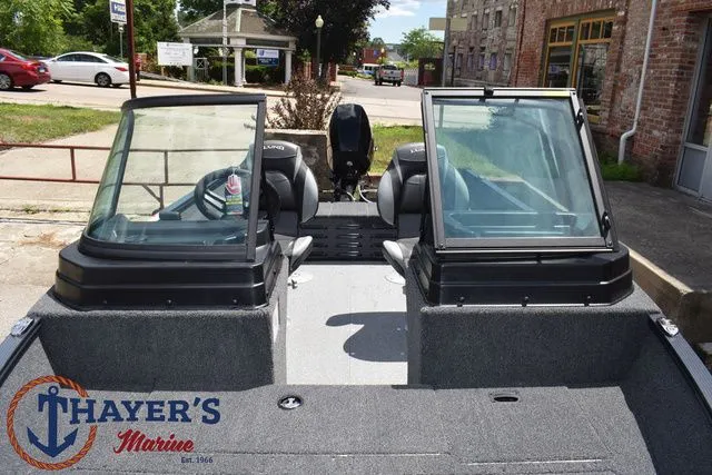 Slide: The Image of Lund 1650 Angler Sport 2025 - 18