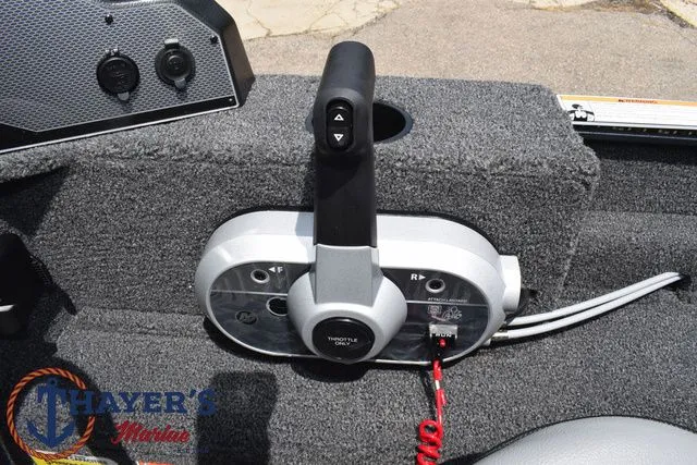 Slide: The Image of Lund 1650 Angler Sport 2025 - 29