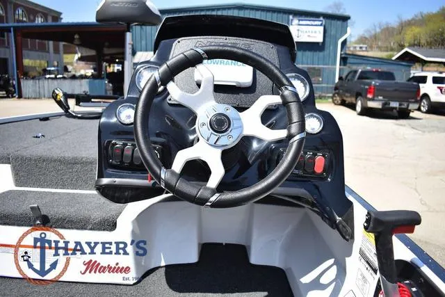 Slide: The Image of Nitro Z17 2025 - 16