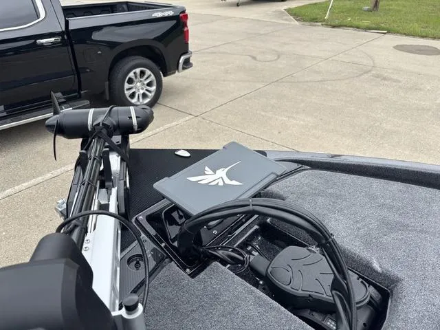 Slide: The Image of Phoenix Bass Boat 921 ELITE 2025 - 10