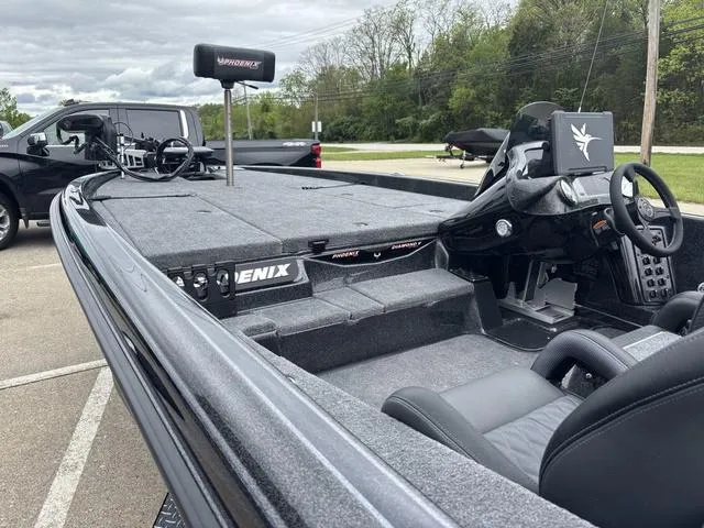 Slide: The Image of Phoenix Bass Boat 921 ELITE 2025 - 14