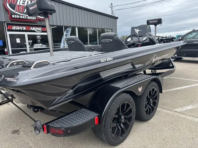 Slide: The Image of Phoenix Bass Boat 921 ELITE 2025 - 3