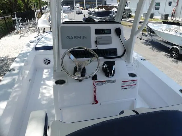 Slide: The Image of Twin Vee 22 Bay Cat 2026 - 15