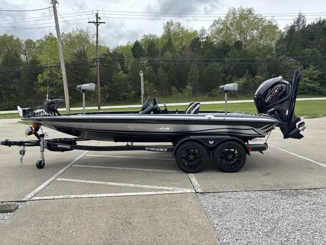 Slide: The Image of Phoenix Bass Boat 920 Elite 2025 - 15