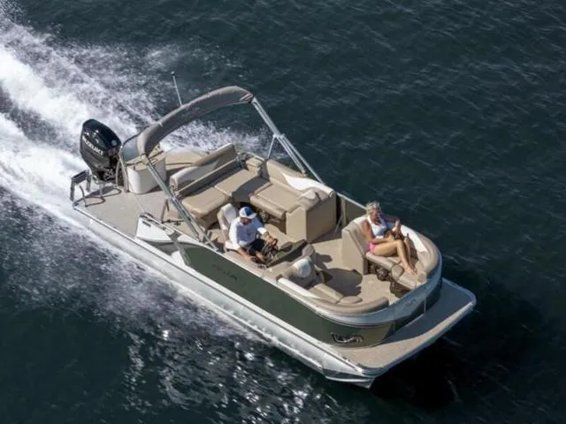 Slide: The Image of Tahoe Sport Cruise 17 FT 2025 - 4