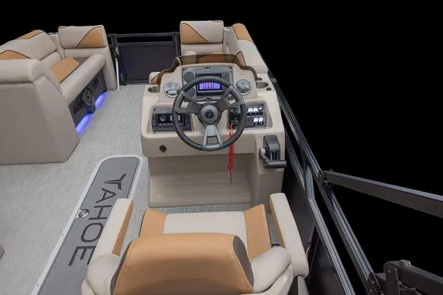 Slide: The Image of Tahoe Sport Cruise 17 FT 2025 - 5