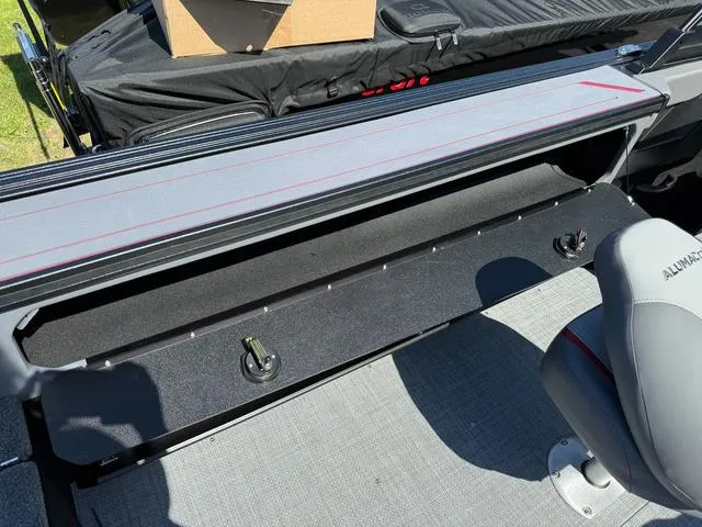 Slide: The Image of Alumacraft Trophy 205X Sport 2025 - 10