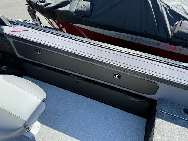 Slide: The Image of Alumacraft Trophy 205X Sport 2025 - 11