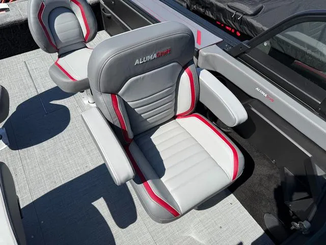 Slide: The Image of Alumacraft Trophy 205X Sport 2025 - 16