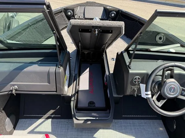 Slide: The Image of Alumacraft Trophy 205X Sport 2025 - 25