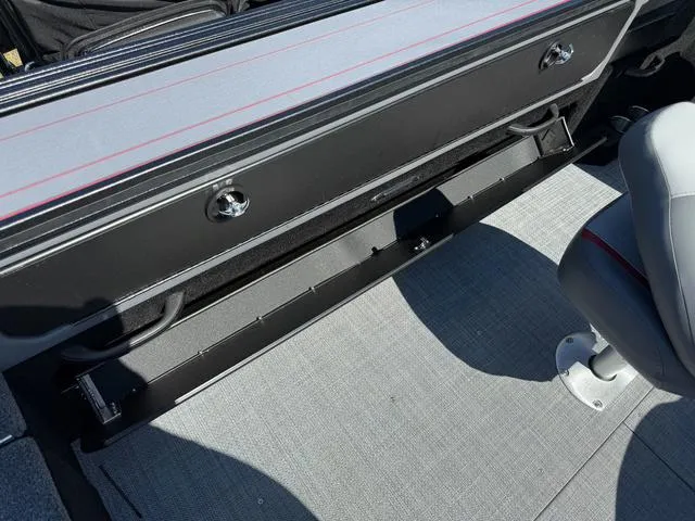 Slide: The Image of Alumacraft Trophy 205X Sport 2025 - 9