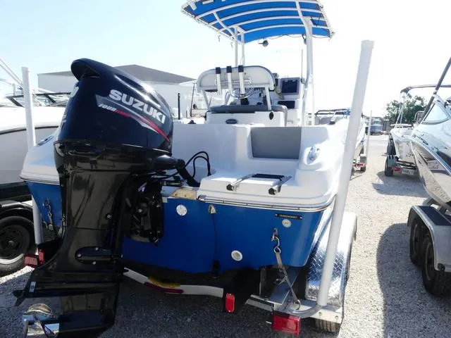 Slide: The Image of Key Largo 210 LX WI 2017 - 4