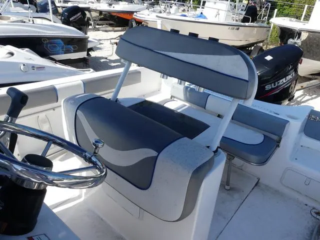 Slide: The Image of Key Largo 210 LX WI 2017 - 8