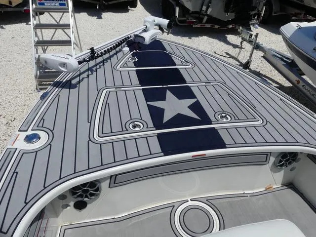 Slide: The Image of Mako 18 Pro Skiff Patriot Edition 2025 - 14