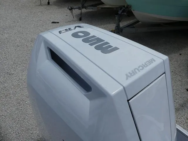 Slide: The Image of Monterey 255SS 2025 - 12