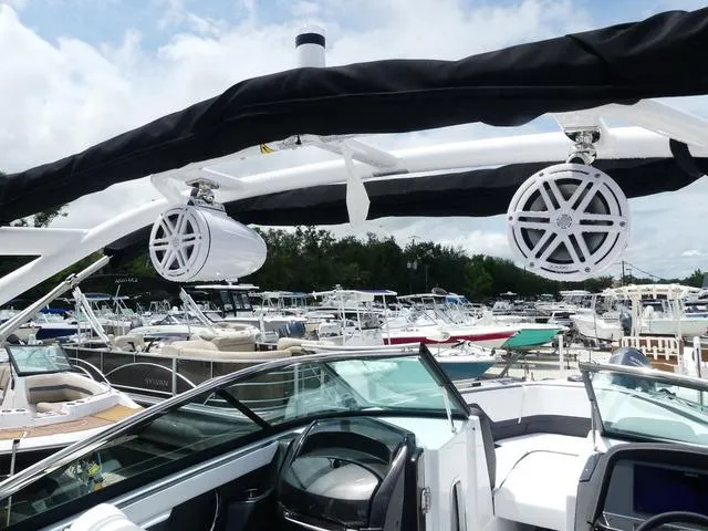 Slide: The Image of Monterey 255SS 2025 - 27