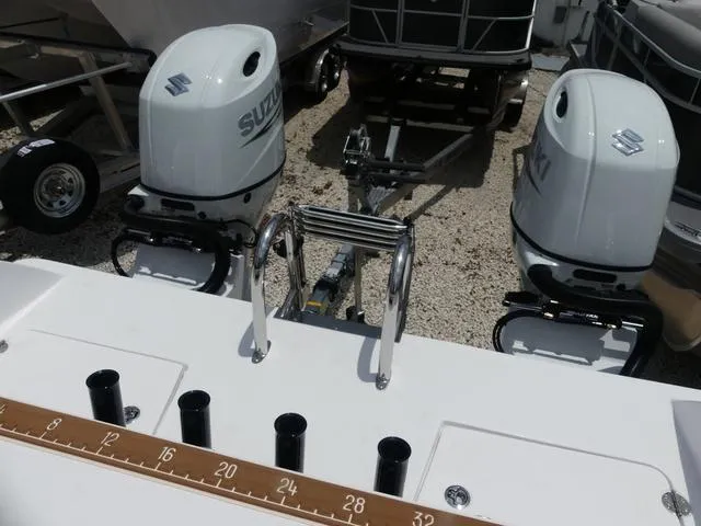 Slide: The Image of Twin Vee 240 GFX 2026 - 19