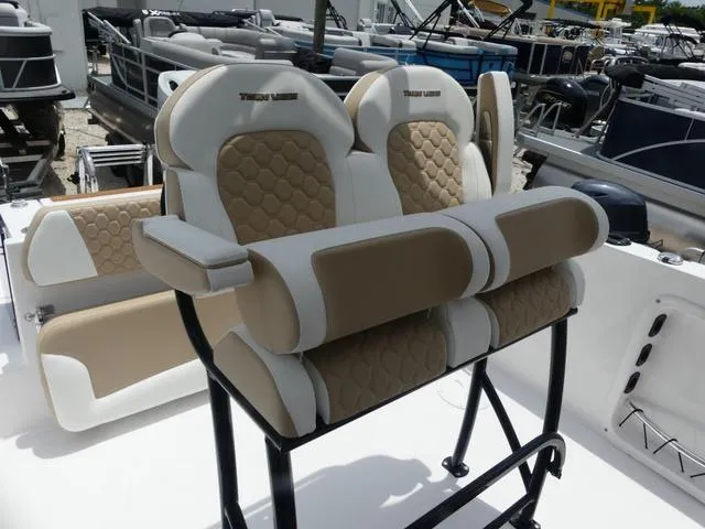 Slide: The Image of Twin Vee 240 GFX 2026 - 9