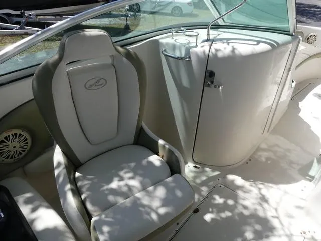 Slide: The Image of Sea Ray 240 Sundancer 2007 - 8