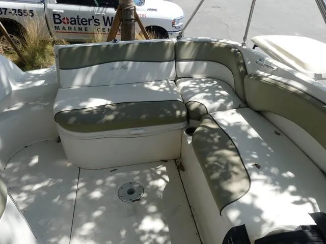 Slide: The Image of Sea Ray 240 Sundancer 2007 - 9