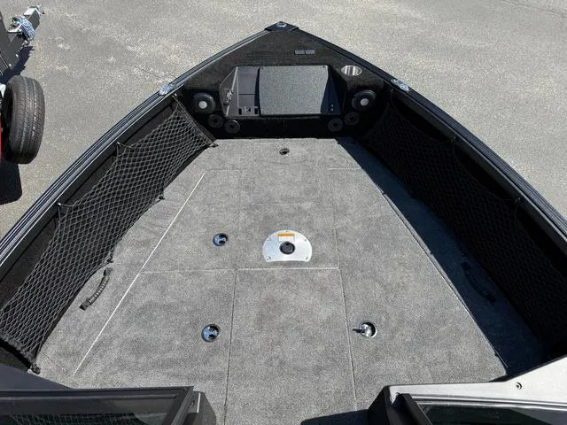 Slide: The Image of Alumacraft Competitor 205X Sport 2025 - 24