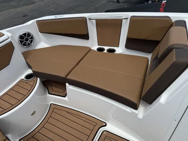 Slide: The Image of Yamaha 222SE 2025 - 36