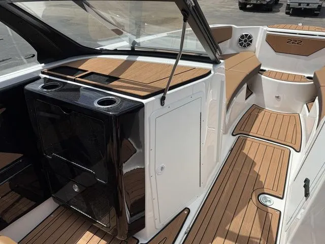 Slide: The Image of Yamaha 222SE 2025 - 21