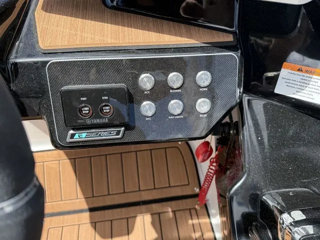 Slide: The Image of Yamaha 222SE 2025 - 29