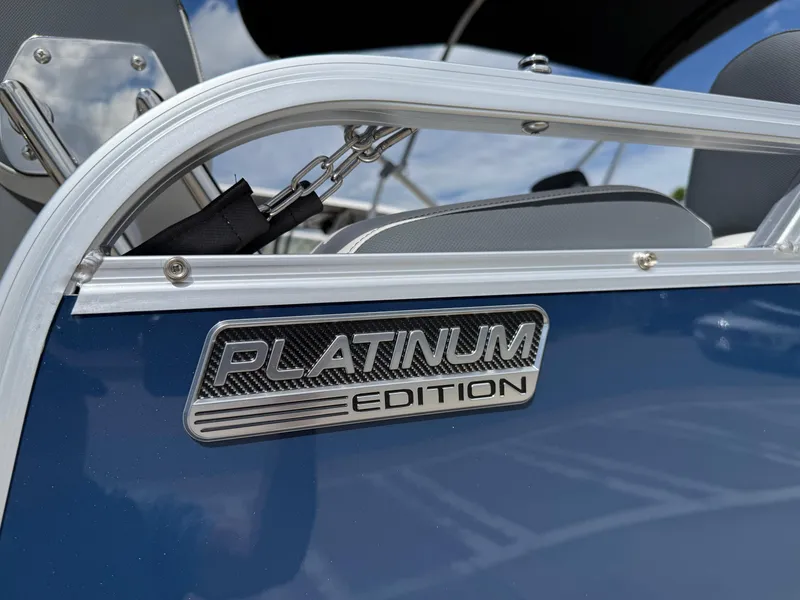 Slide: The Image of Avalon LSZ QUAD LOUNGER SHIFT 2025 - 53