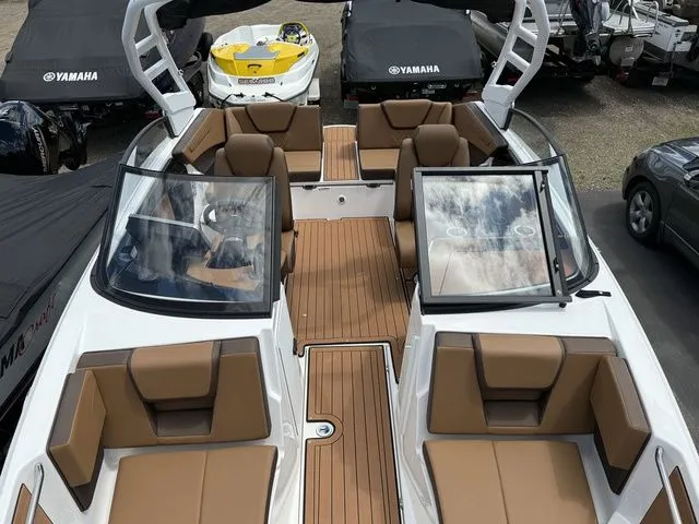 Slide: The Image of Yamaha 222SE 2025 - 40