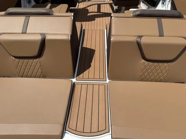 Slide: The Image of Yamaha 222SE 2025 - 8