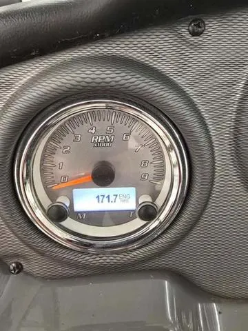 Slide: The Image of 2015 Yamaha AR210 boat tachometer displaying 171.7 engine hours. - 10