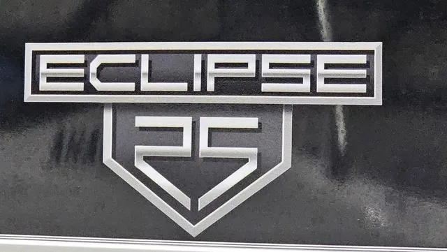 Slide: The Image of SunChaser Eclipse 8525 Entertainer 2019 - 24