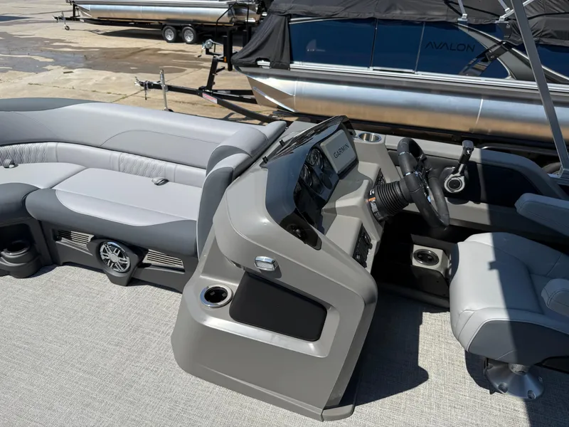 Slide: The Image of 2025 Avalon LSZ Cruise Bench interior with modern helm and seating. - 14