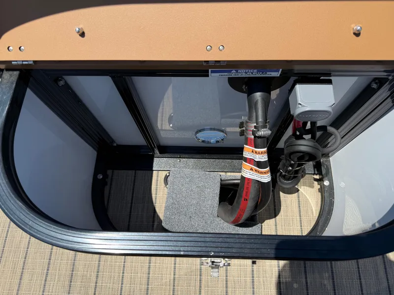 Slide: The Image of Avalon Catalina Quad Lounge Windshield 2025 - 52