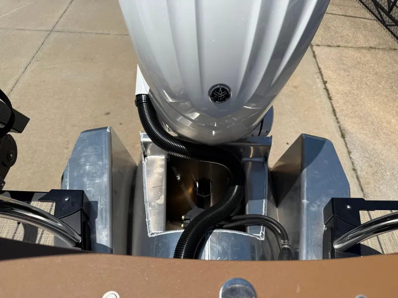 Slide: The Image of Avalon Catalina Quad Lounge Windshield 2025 - 54