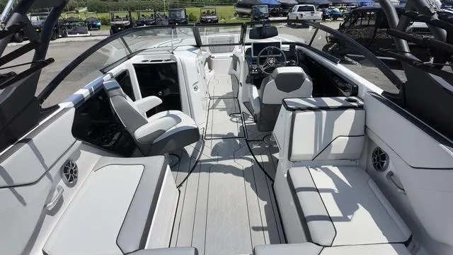 Slide: The Image of Yamaha 252XE 2024 - 15