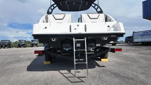 Slide: The Image of Yamaha AR220 2025 - 11