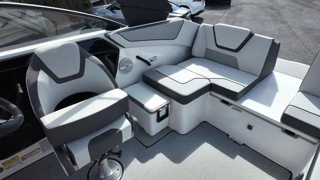 Slide: The Image of Yamaha AR220 2025 - 26